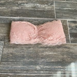 Lace strapless bralette